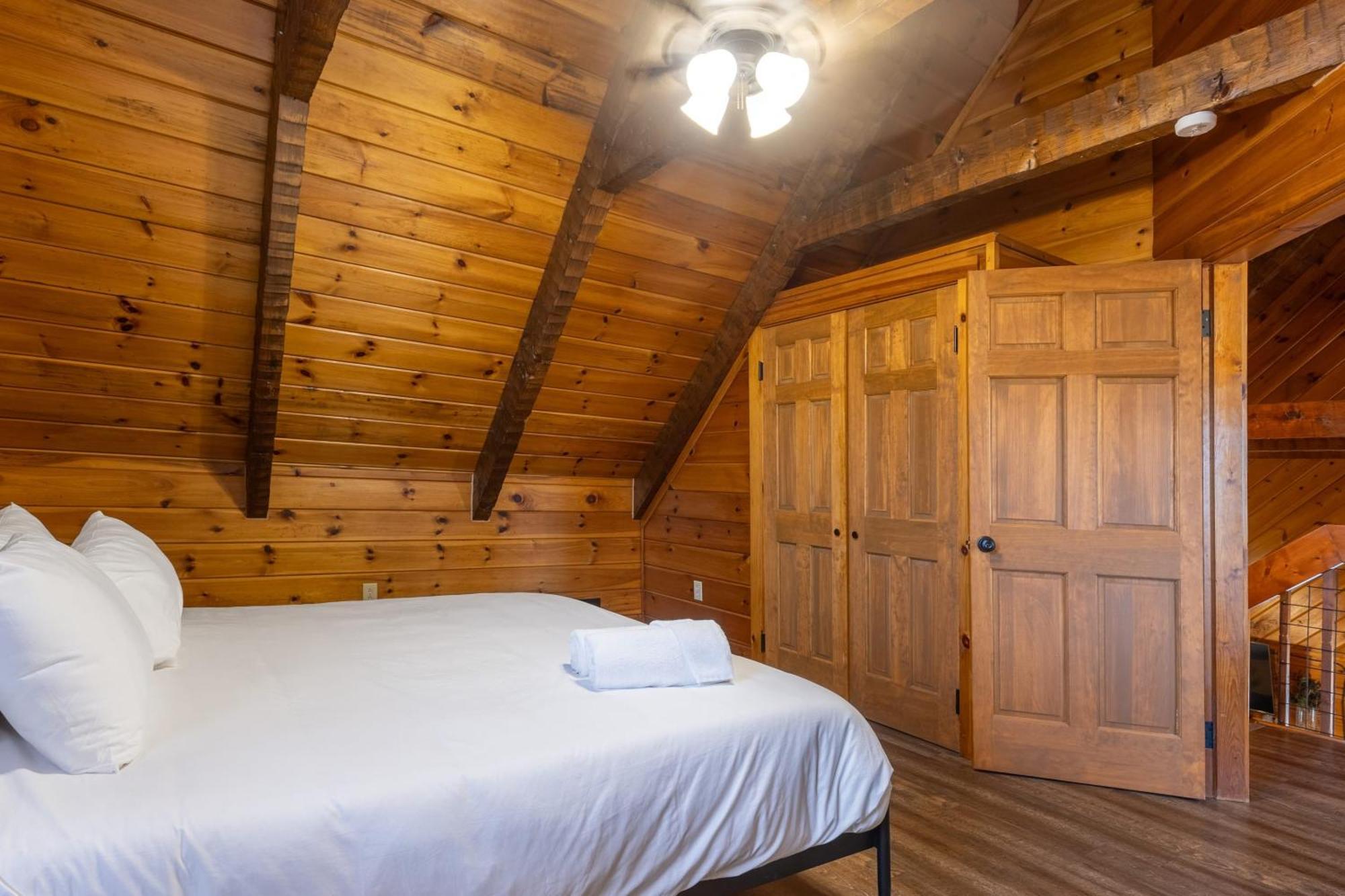 Dudley II By Avantstay Comfortable Cabin W Hot Tub Views Pigeon Forge Exterior photo